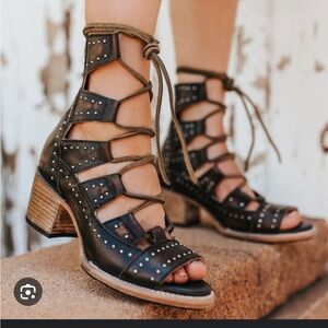 Freebird Hazel heels size 9